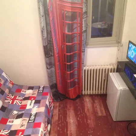 London Πανσιόν Νανσύ